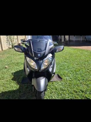 SUZUKI BURGMAN 650 EXECUTIVE 